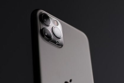 iPhone 15 Pro Max — Rs.15,000 Instant Cashback